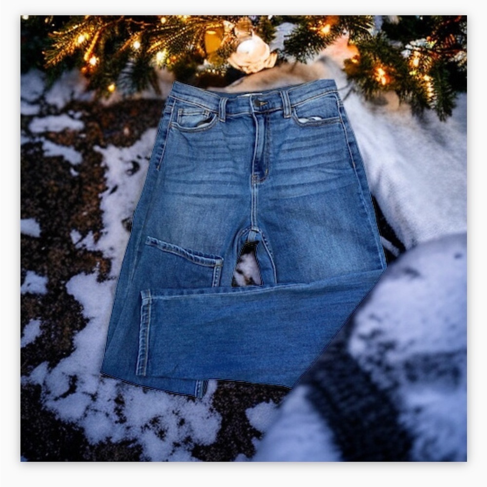 CELLO  high rise MOM jeans straight medium wash size 7 ankle length EUC-​​​​​🍂​ - Picture 7 of 14